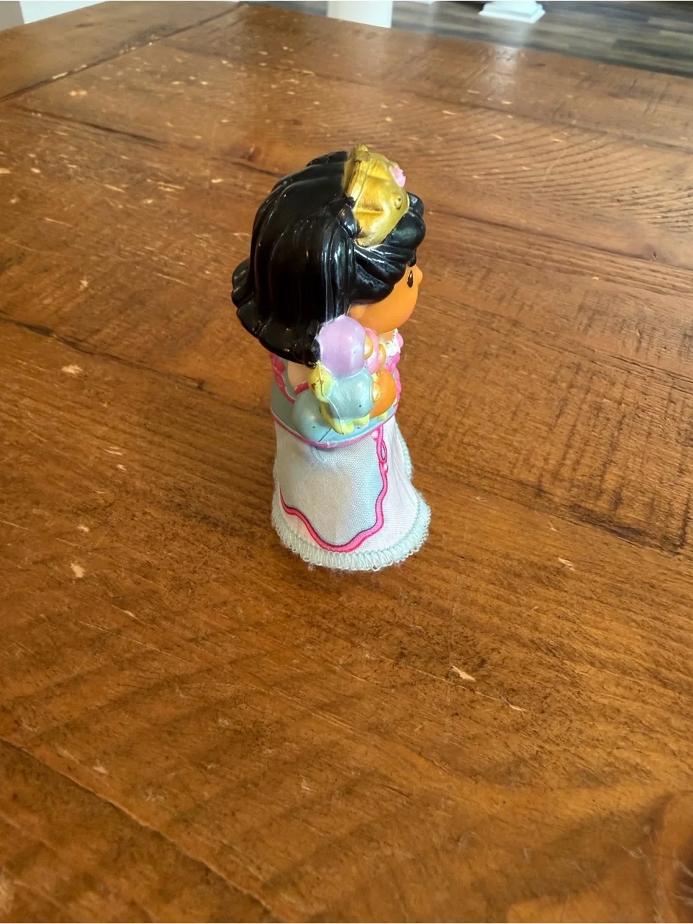 Fisher Price Little People Dance 'n Twirl Palace Bendable Princess as is